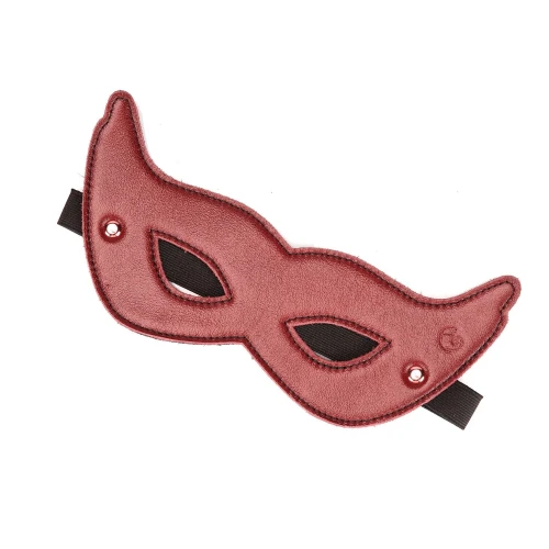На фото кожаная маска на глаза Liebe Seele Wine Red Eye Mask