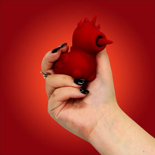 На фото вибратор-единорожка Unihorn – Blaze Diablo, ласковый раздвоенный язычок