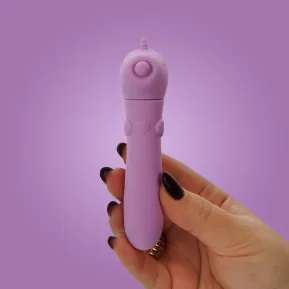 На фото вібратор-єдиноріжка Unihorn USB Bullet – Karma Lilac, віброкуля, USB-зарядка, 10 режимів