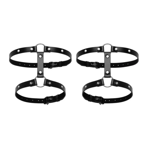 На фото черная подвязка Bedroom Fantasies Thigh Harness