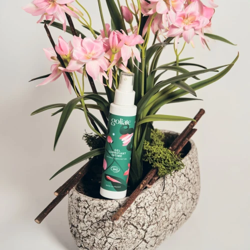 На фото гель-лубрикант Goliate Gel Lubrifiant Intime, 100 мл, экстракт красных водорослей, веган-фре