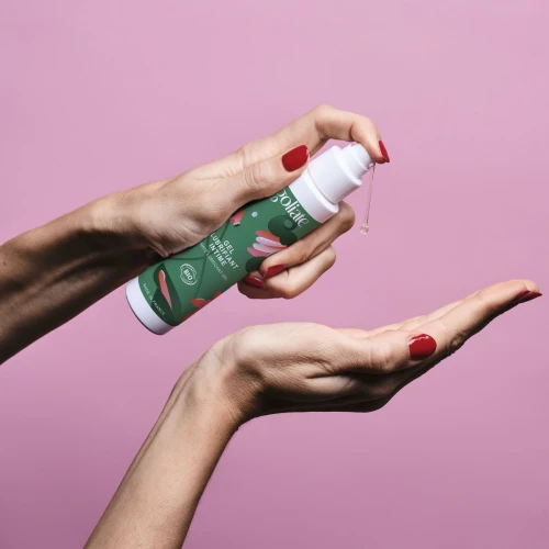 На фото гель-лубрикант Goliate Gel Lubrifiant Intime, 100 мл, экстракт красных водорослей, веган-ф