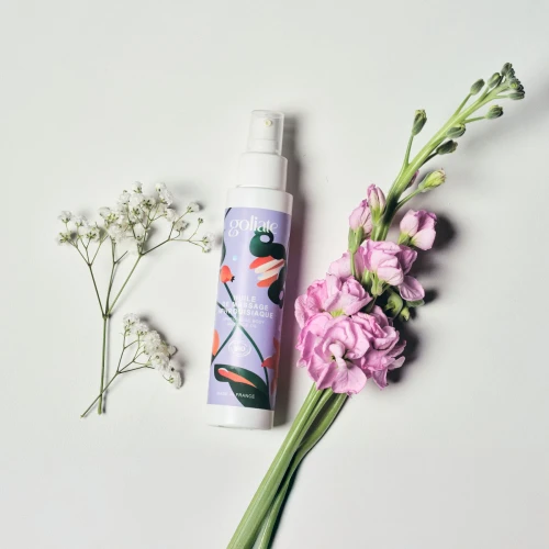 На фото фиолетовое массажное масло Goliate Huile De Massage Aphrodisiaque 100 мл, органическое, согревающий э