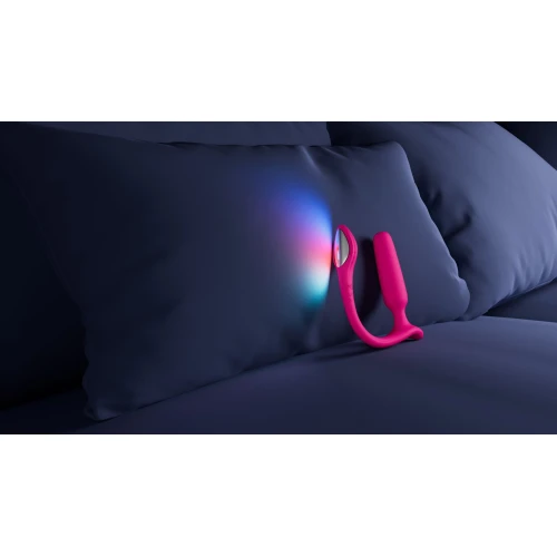 На фото анальная смарт-вибропробка Lovense Lush Anal, очень мощная, LED-подсветка.