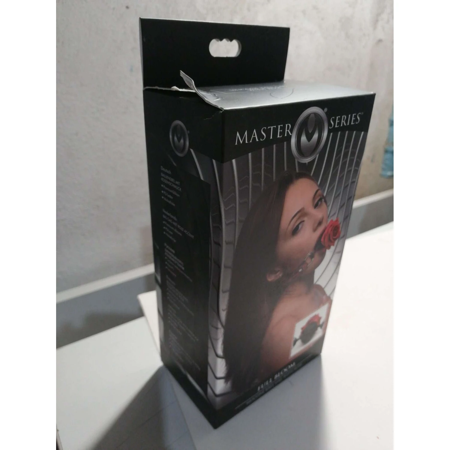 Кляп Master Series Eye-Catching Ball Gag With Rose (мятая упаковка!!!)