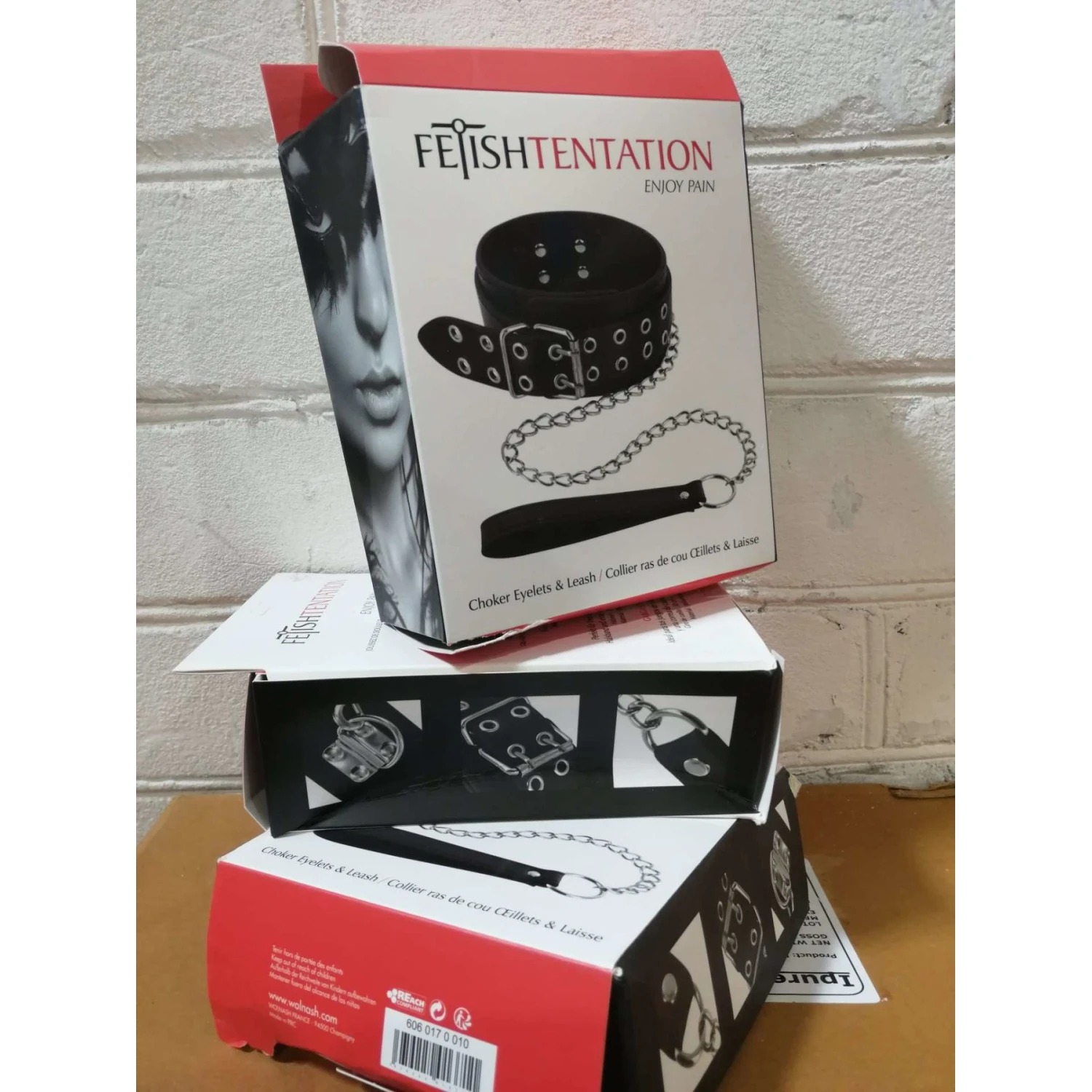 Ошейник с поводком Fetish Tentation Eyalets and Leash (мятая упаковка)