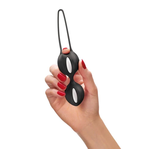 На фото вагінальні кульки Fun Factory SMARTBALLS DUO Black, 2 шт, діаметр 3,2 та 3,6 см