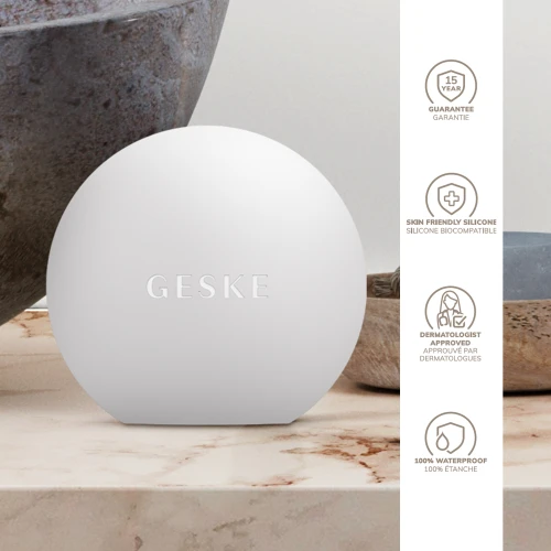 Пристрій для збільшення об'єму губ GESKE Lip Volumizer&Booster 4в1 Small white