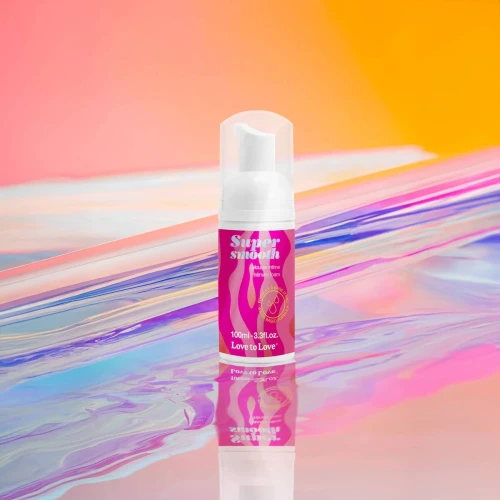 На фото піноподібне мастило на водній основі Love To Love SUPER SMOOTH (100 мл)