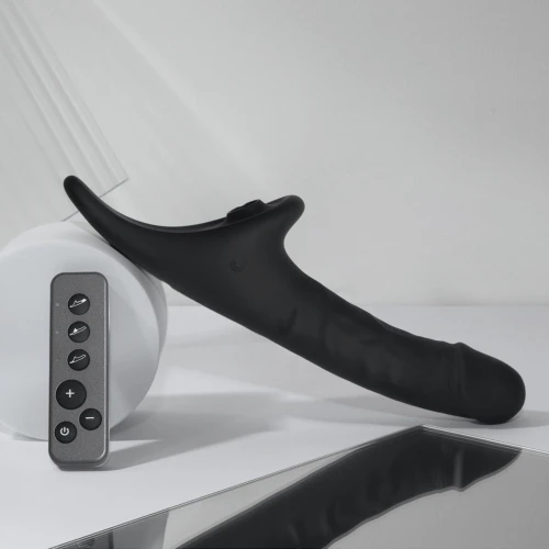 На фото вибронасадка для страпона с вакуумной стимуляцией Strap-On-Me Multi Orgasm Realistic Dildo M Black