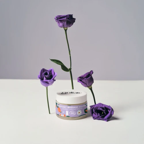 На фото массажное масло-лубрикант с ароматом и вкусом фундука Goliate Couple Gourmand Noisette 50 мл
