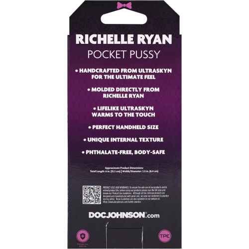На фото мастурбатор Doc Johnson Richelle Ryan