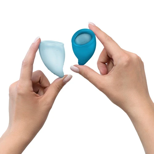 На фото набор менструальных чашей Fun Factory FUN CUP EXPLORE KIT, 2 шт, Multicolored Turquoise, объёмом 20 и 30 мл