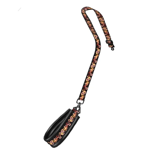 На фото зображено чорний БДСМ набір із візерунками LOCKINK The Flowering Serpent - Bondage Set унісекс на світлому фоні