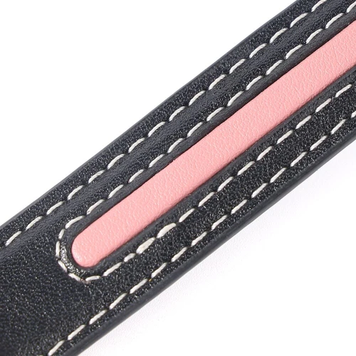 На фото изображен черный поводок LOCKINK SEVANDA Love Heart Butterfly Leather Collar Set - Black унисекс на белом фоне