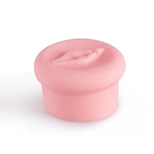 На фото изображена бежевая вставка для помпы Men Powerup Vagina для мужчин на светлом фоне