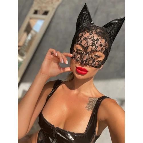 Кружевная маска "Кошка"