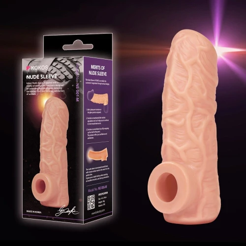 На фото зображено бежеву наскрізну насадку на член Kokos Nude Sleeve NS 001 L для пар на чорному тлі.