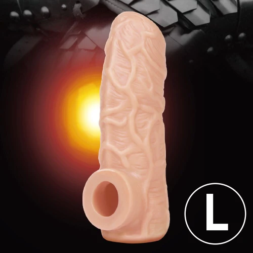 На фото зображено бежеву наскрізну насадку на член Kokos Nude Sleeve NS 001 L для пар на чорному тлі.