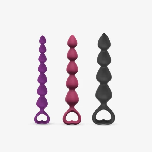 На фото зображено анальний ланцюжок Love To Love BING BANG L - BLACK ONYX на світлому фоні