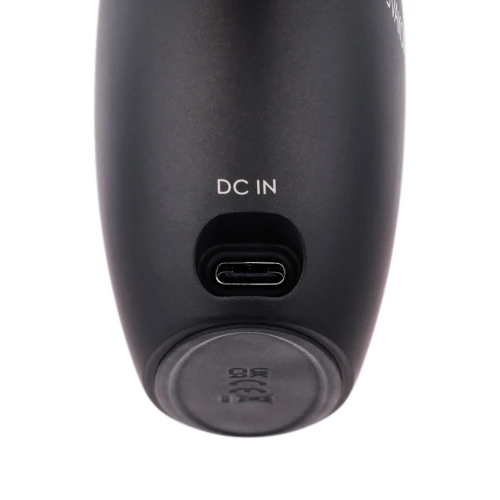 На фото изображен черный вакуумный стимулятор и ночник звездное небо Svakom Pulse Galaxie Midnight Black для женщин на белом фоне.