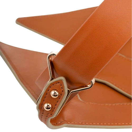 На фото изображена коричневая маска на глаза LOCKINK Vixen Blindfold Brown Set унисекс на белом фоне