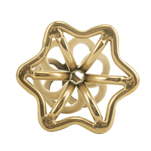 На фото зображено золоту спіральну анальну пробку LOCKINK SEVANDA Hollow Spiral Gold Plug - М size унісекс на світлому тлі