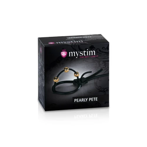 На фото зображено чорну утяжку для пеніса для електростимуляції Mystim Pearly Pete для чоловіків на білому тлі.