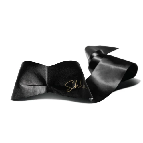 На фото зображено чорний набір Bijoux Indiscrets INTIMACY LOVE (white) для жінок на світлому фоні.