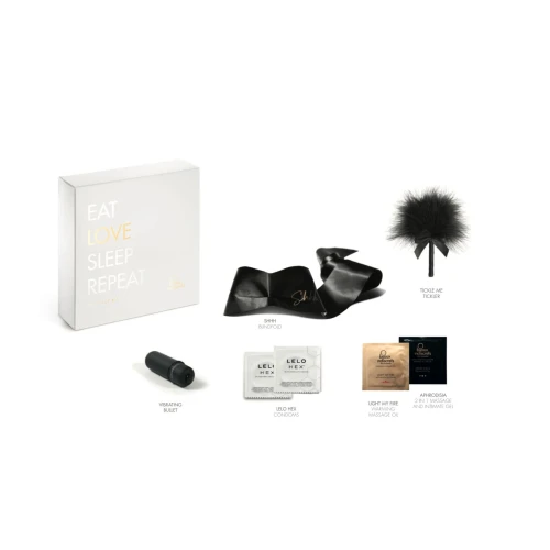 На фото зображено чорний набір Bijoux Indiscrets INTIMACY LOVE (white) для жінок на світлому фоні.