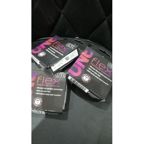 Презервативы ONE Flex Graphene Condom 3 шт, картонная коробка (мятая упаковка!!!)