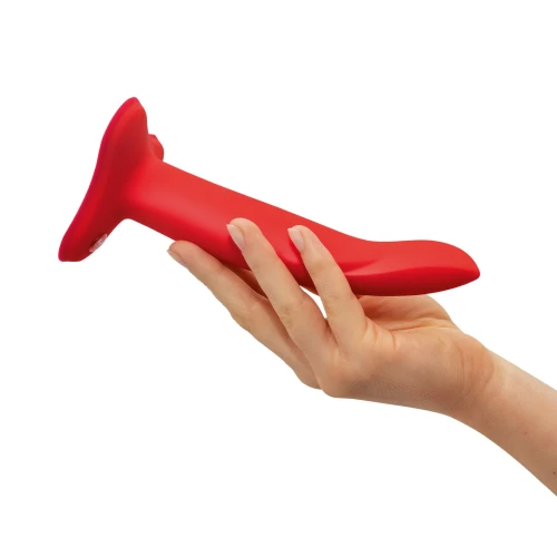 На фото зображено червоний фалоімітатор із ефектом пам'яті на присосці Fun Factory LIMBA FLEX М унісекс на білому тлі.