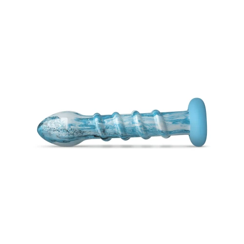 На фото зображено скляне дилдо морського кольору Gildo Ocean Wave Glass Dildo унісекс на білому тлі.
