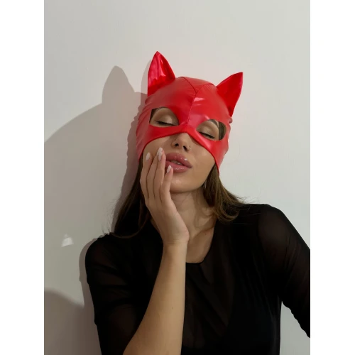 Лакированная маска "Кошка" D&A красная