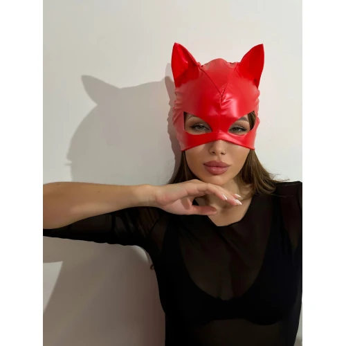 Лакированная маска "Кошка" D&A красная