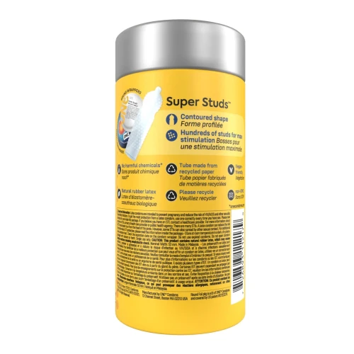 На фото изображена желтая упаковка презервативов ONE Super Studs для мужчин на белом фоне.