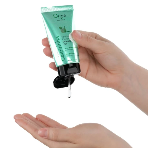 На фото зображено зелений лубрикант на водній основі зі смаком коктейлю цитрусового Orgie Lube Tube Cocktail Caipirinha 50 мл унісекс на білому тлі.