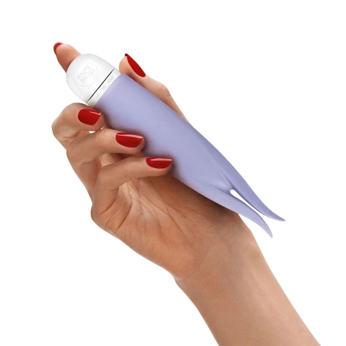 На фото вибратор с лепестками Fun Factory VOLITA purple, компактный, очень тихий, на батарейках