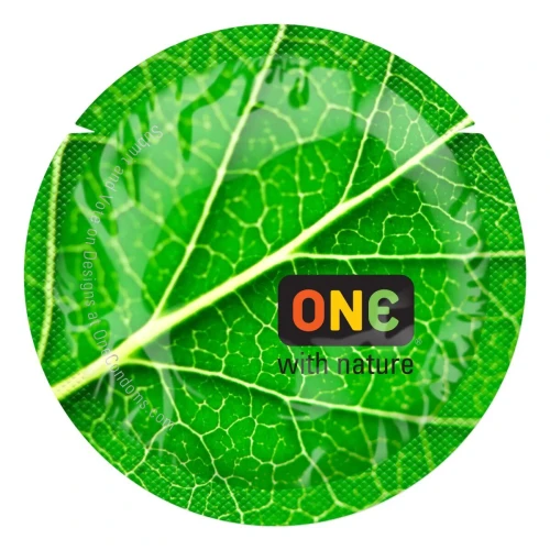На фото презерватив ONE Color Sensations ONE with nature, 1 шт, зеленый, гладкий, со смазко