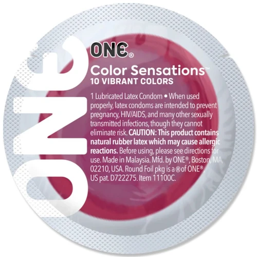 На фото презерватив ONE Color Sensations ONE likes it hot, 1 шт, красный, гладкий, со смазкой