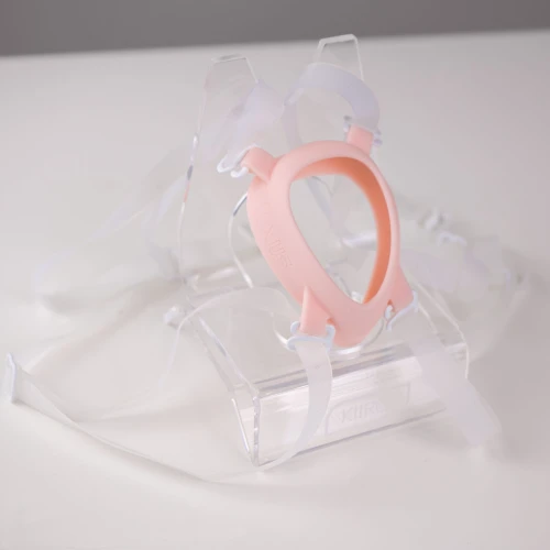 На фото ремінь для вібратора LuxusHer Kiiroo Luxus Harness 