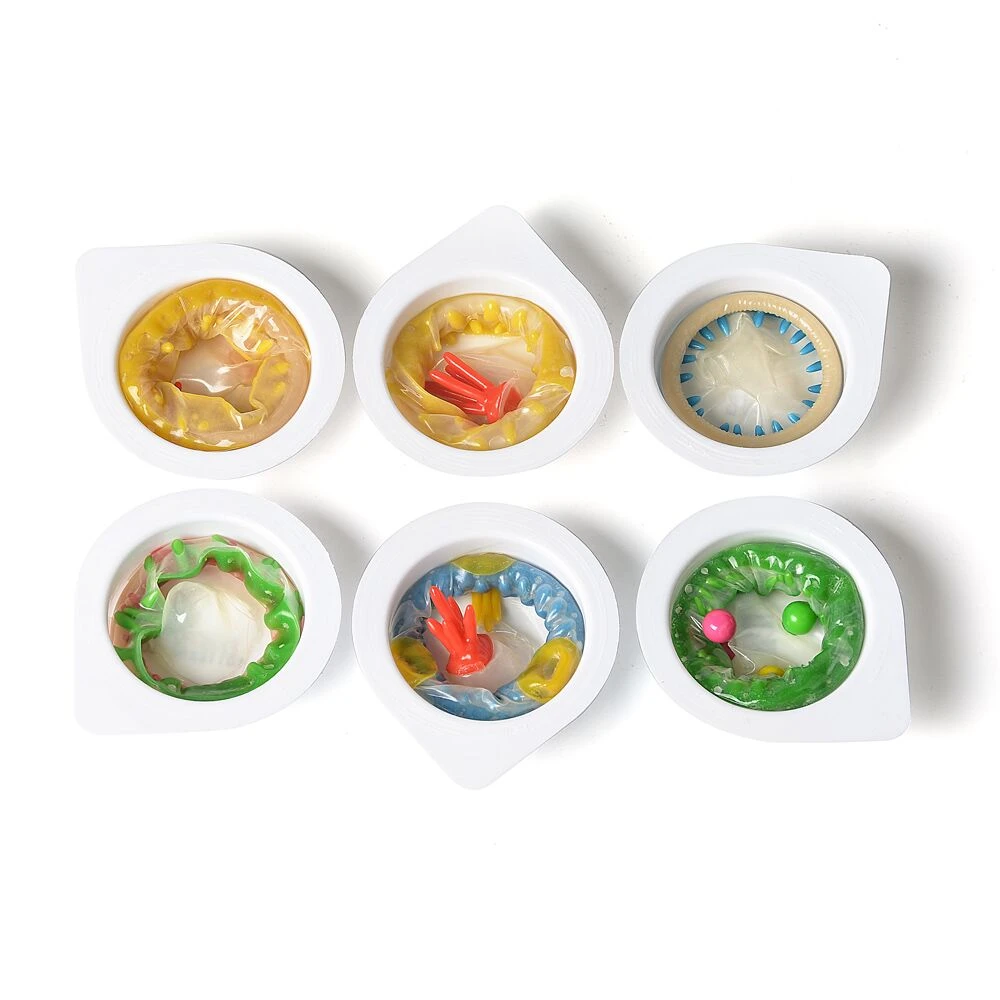 Насадка на член Recare Spike Condom Orange (презерватив с усиками и шипами)