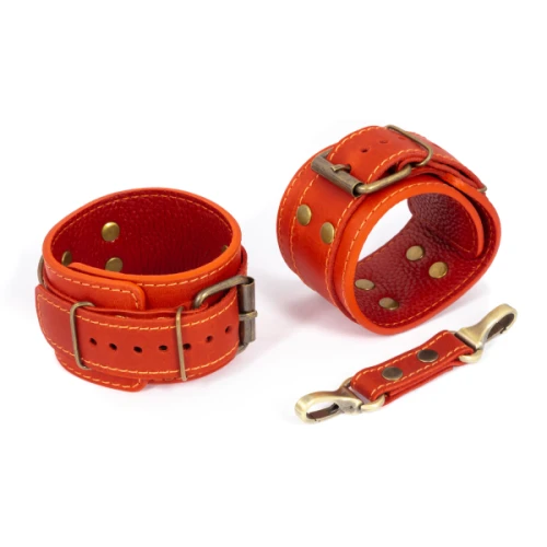 LOVECRAFT — Поножи на ноги красные