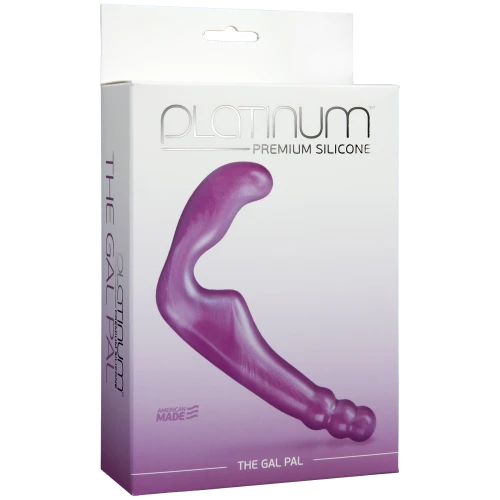 На фото зображено фіолетовий подвійний страпон із преміум силікону Doc Johnson The Gal Pal Purple для пар на білому тлі